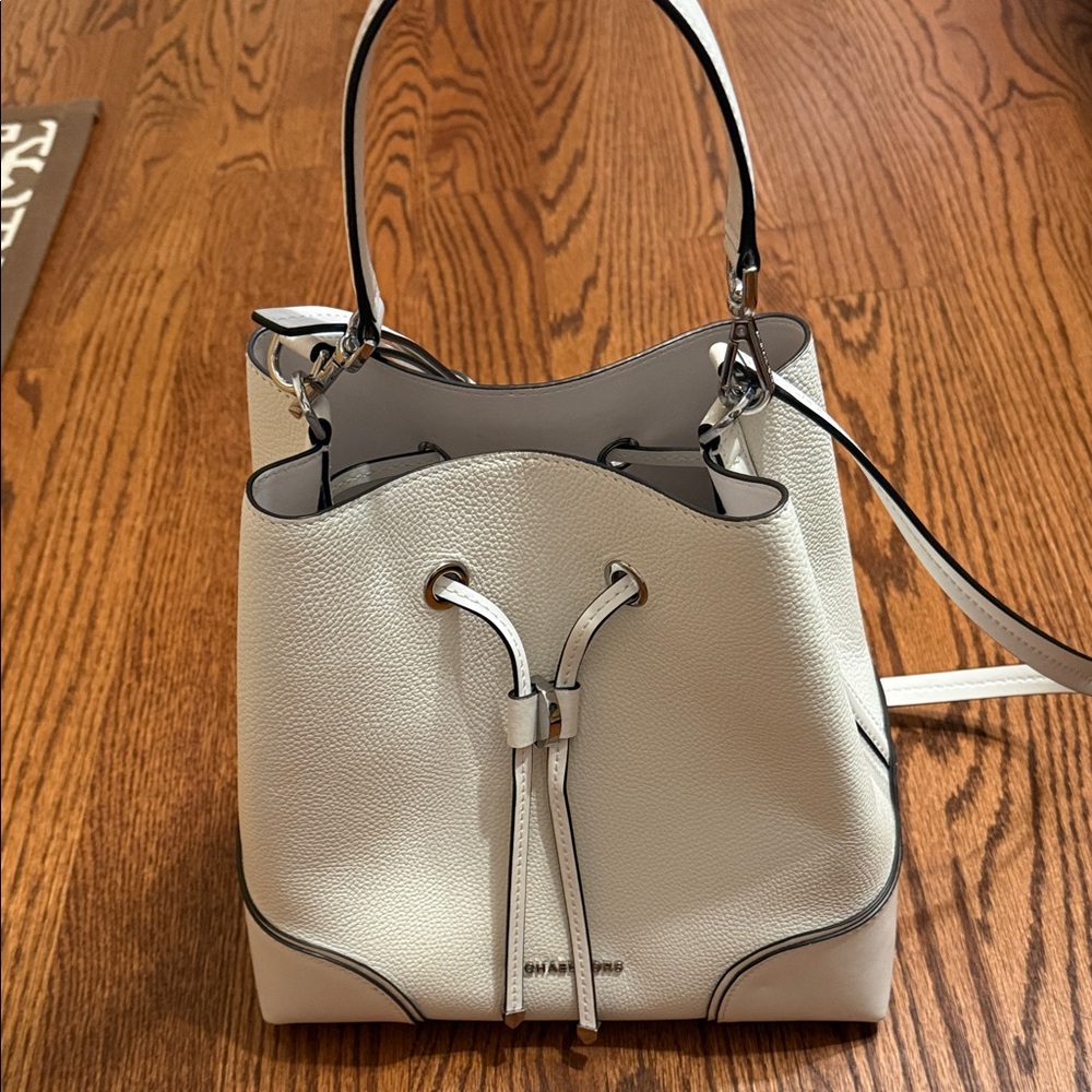 MICHAEL KORS White Pebbled Leather Drawstring Bucket Shoulder Bag